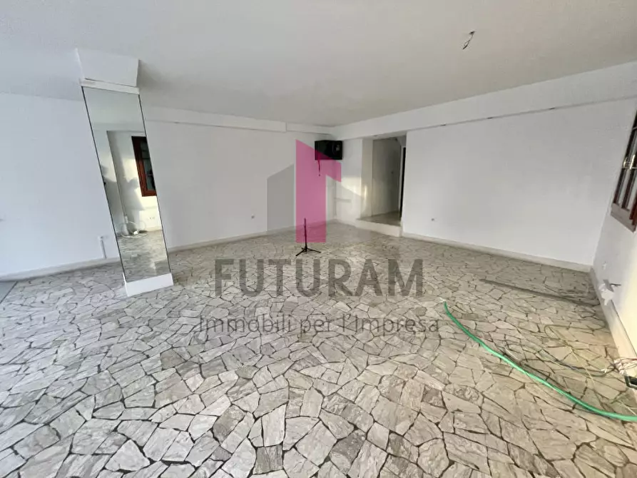 Immagine 12 di Negozio in affitto  in Via Divisione Julia 3 a Montegalda