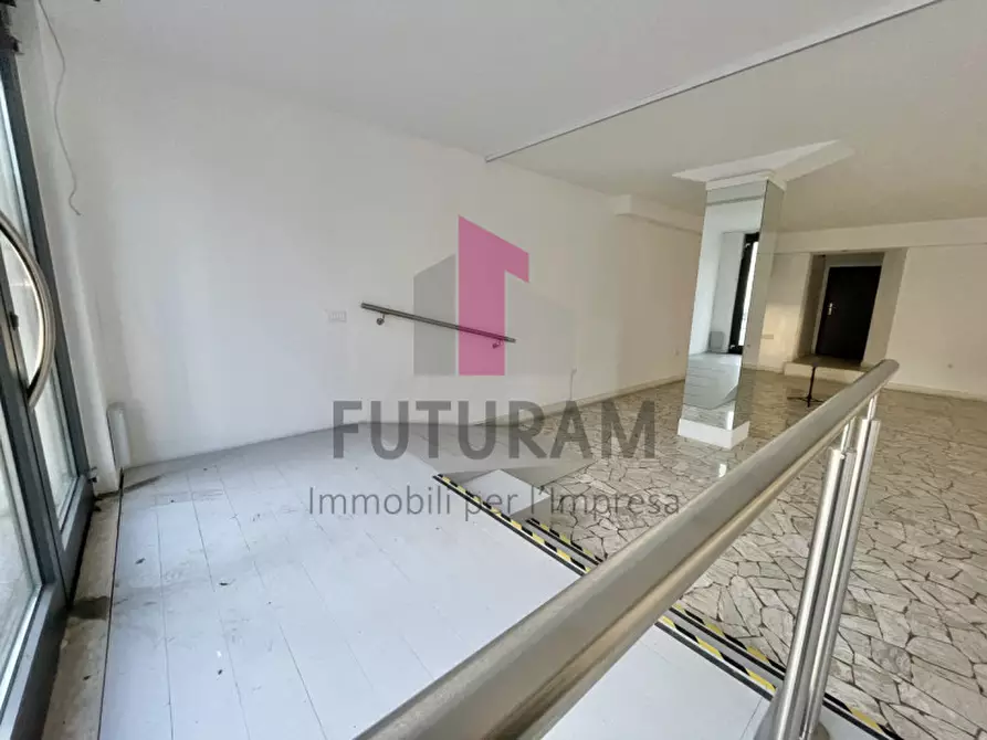 Immagine 14 di Negozio in affitto  in Via Divisione Julia 3 a Montegalda