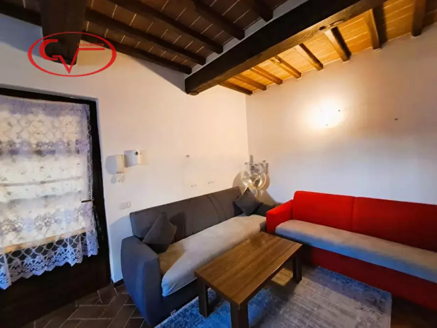 Immagine 11 di Appartamento in vendita  in Via Roma a Gaiole In Chianti