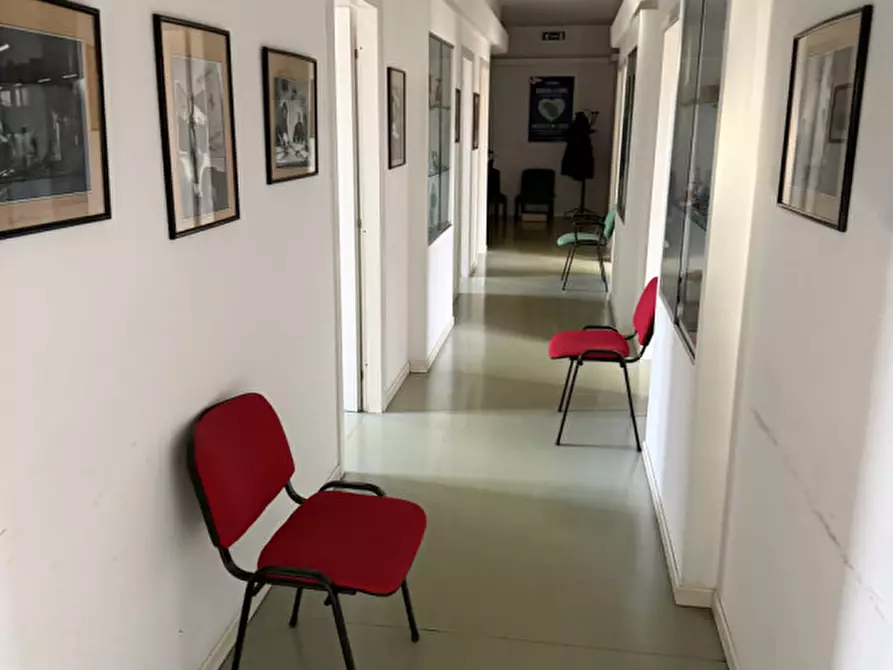 Immagine 3 di Ufficio in affitto  in Via Guglielmo Oberdan a Senigallia