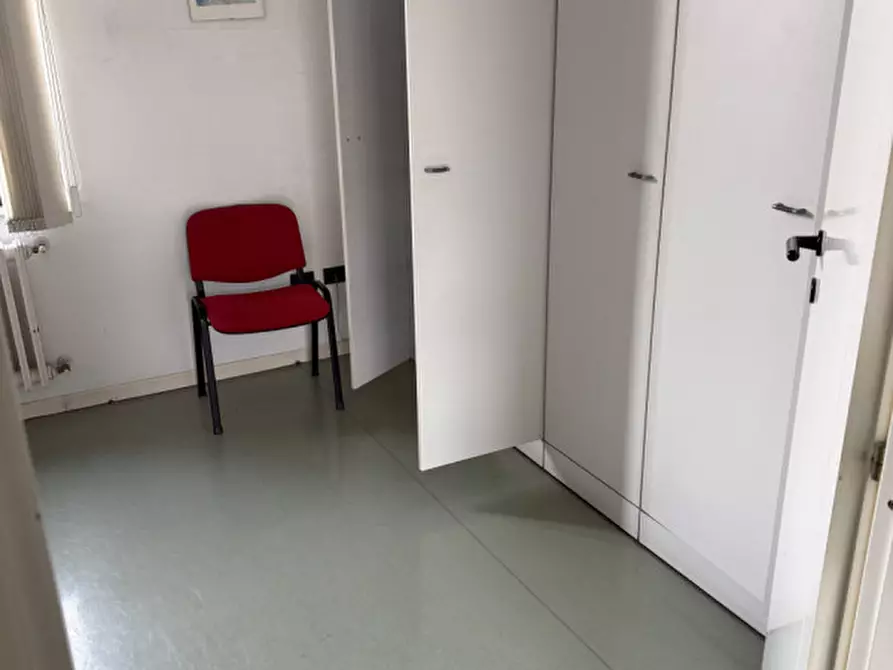 Immagine 6 di Ufficio in affitto  in Via Guglielmo Oberdan a Senigallia