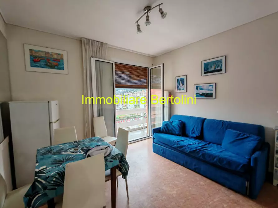 Immagine 2 di Appartamento in vendita  in Via Della Libertà a Bordighera