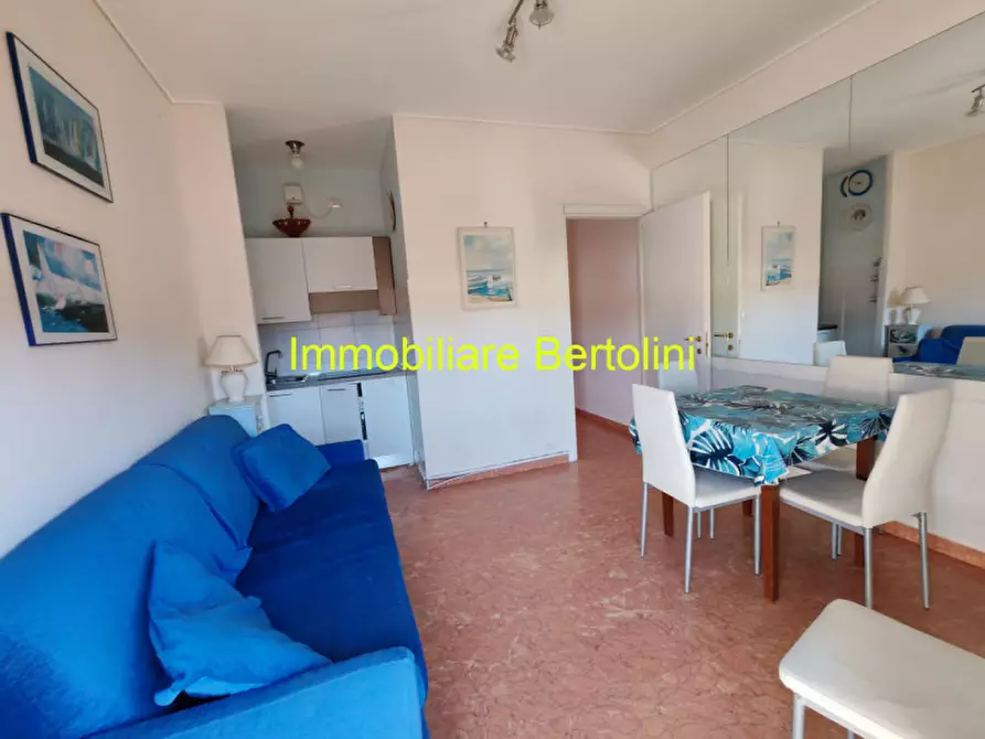 Immagine 2 di Appartamento in vendita  in Via Della Libertà a Bordighera