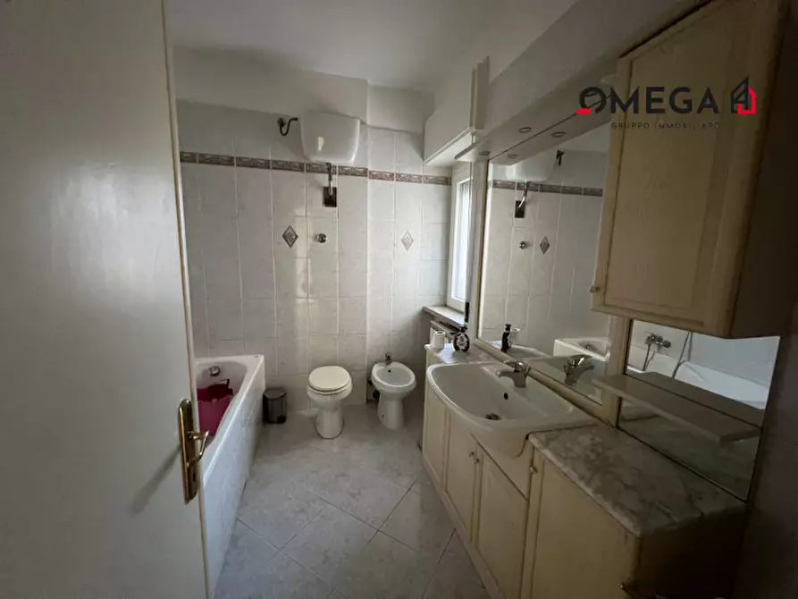 Immagine 9 di Appartamento in affitto  in Via Arturo Castiglioni 7 a Trieste