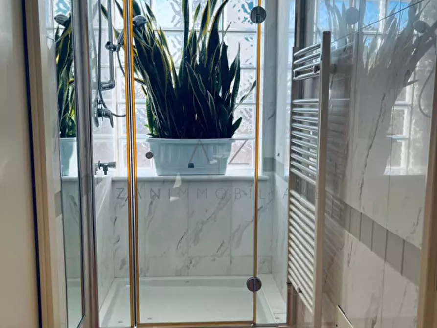 Immagine 7 di Attività commerciale in vendita  in Via Pasubio a Rosà