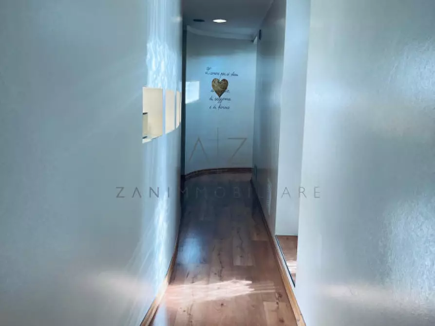 Immagine 8 di Attività commerciale in vendita  in Via Pasubio a Rosà