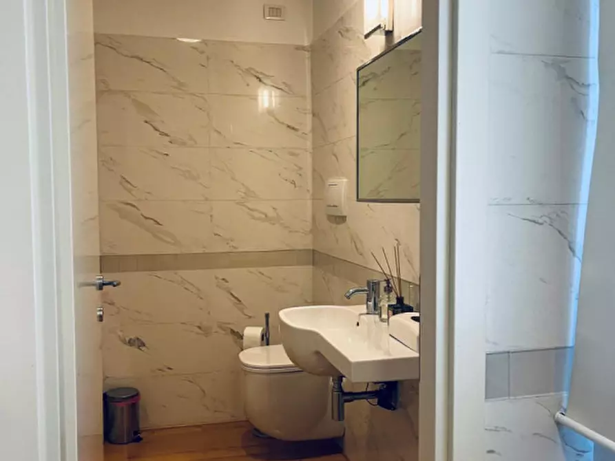 Immagine 16 di Attività commerciale in vendita  in Via Pasubio a Rosà