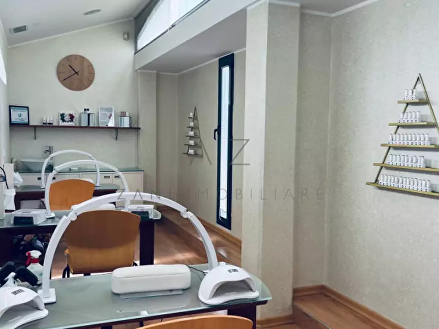 Immagine 22 di Attività commerciale in vendita  in Via Pasubio a Rosà