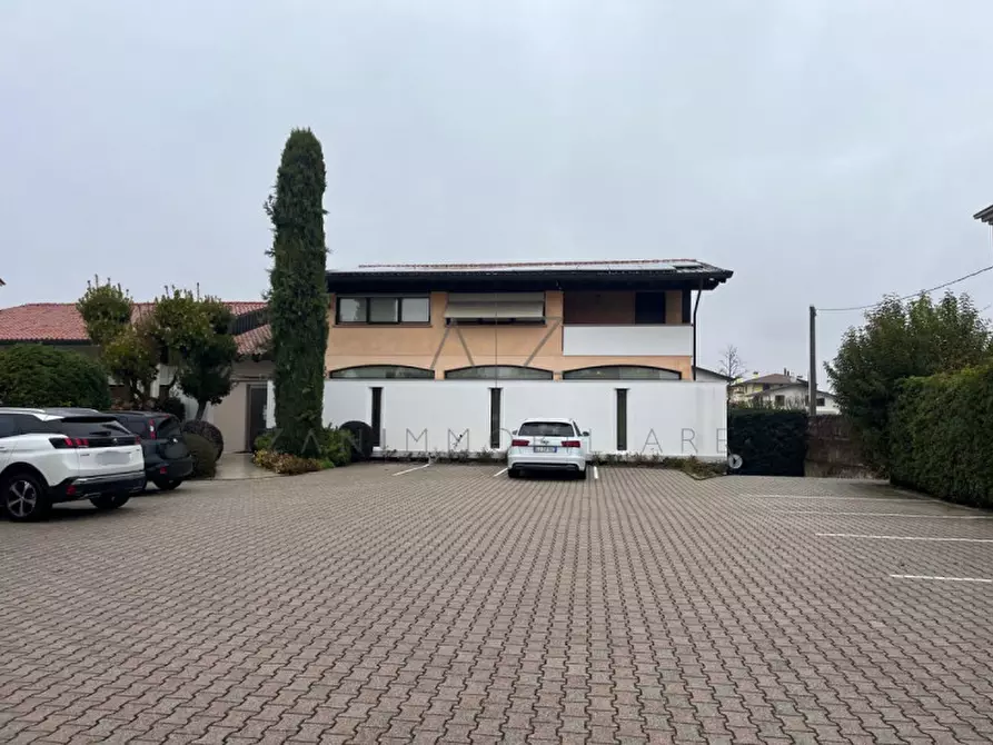 Immagine 26 di Attività commerciale in vendita  in Via Pasubio a Rosà