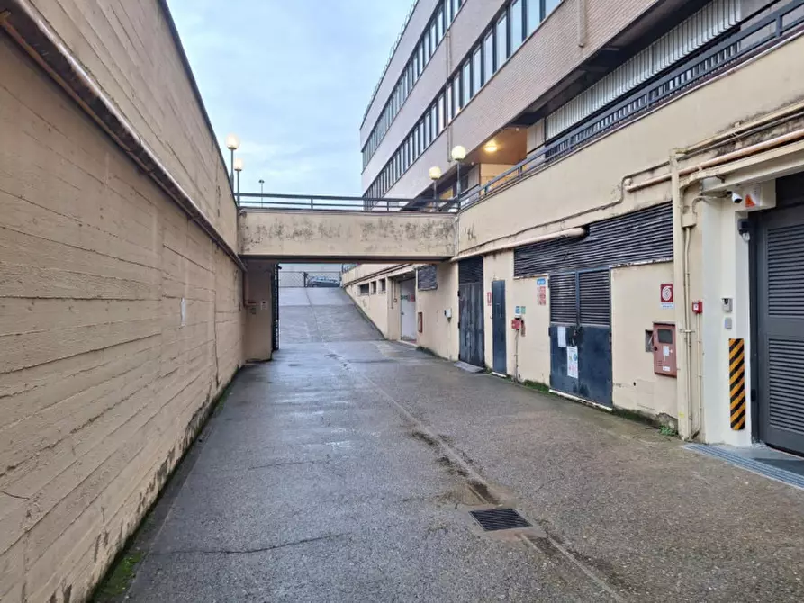 Immagine 3 di Magazzino in vendita  in Via Panciatichi, 38/6, 50127 Firenze FI, Italia a Firenze