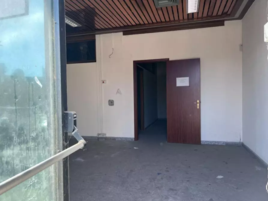 Immagine 4 di Ufficio in vendita  in Piano Umberto, 95022 Aci Catena CT, Italia a Aci Catena