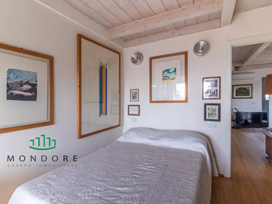 Immagine 38 di Attico in vendita  in via san donato 70 a Granarolo Dell'emilia