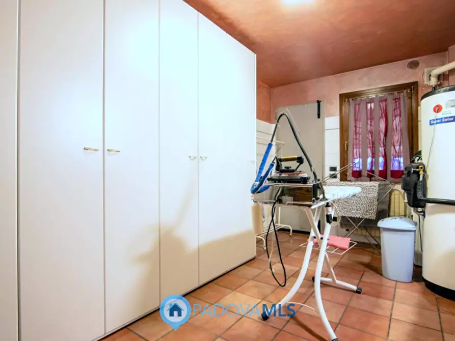 Immagine 30 di Villa in vendita  in Via Gabriele D'Annunzio a Due Carrare