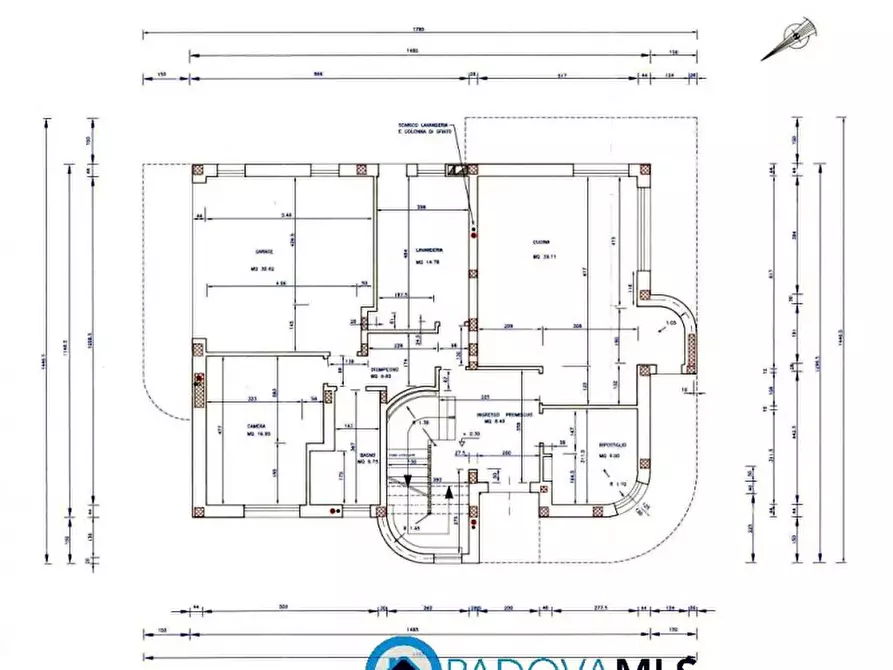 Immagine 42 di Villa in vendita  in Via Gabriele D'Annunzio a Due Carrare
