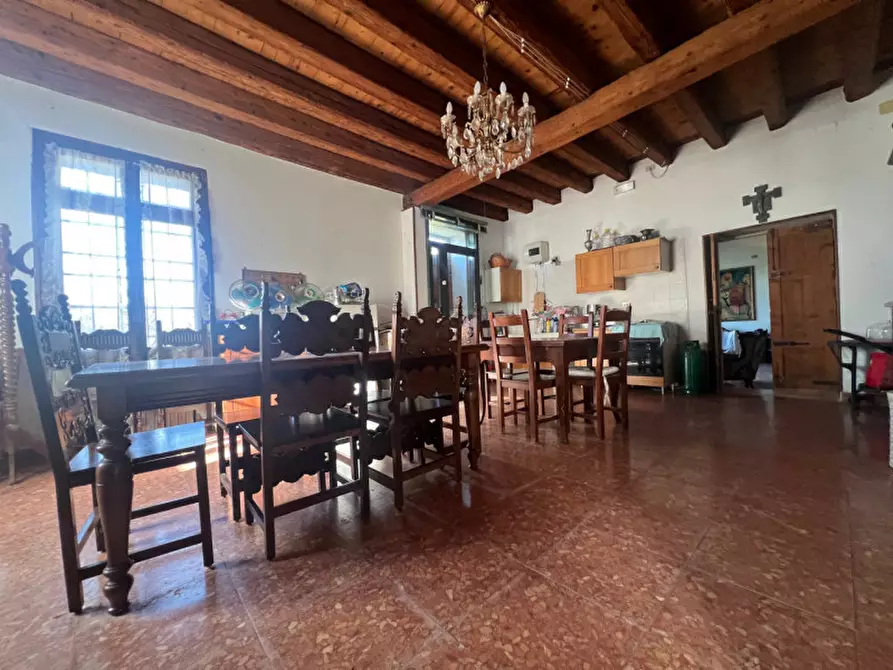 Immagine 10 di Rustico / casale in vendita  in Via Molino, 5 a Lonigo