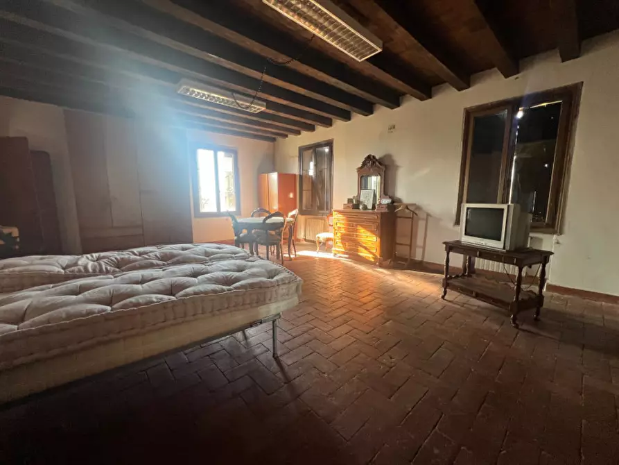 Immagine 18 di Rustico / casale in vendita  in Via Molino, 5 a Lonigo