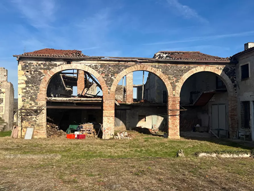 Immagine 26 di Rustico / casale in vendita  in Via Molino, 5 a Lonigo