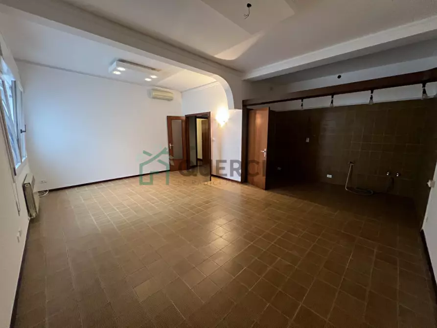 Immagine 2 di Appartamento in vendita  in Piazza Guglielmo Marconi a Jesolo
