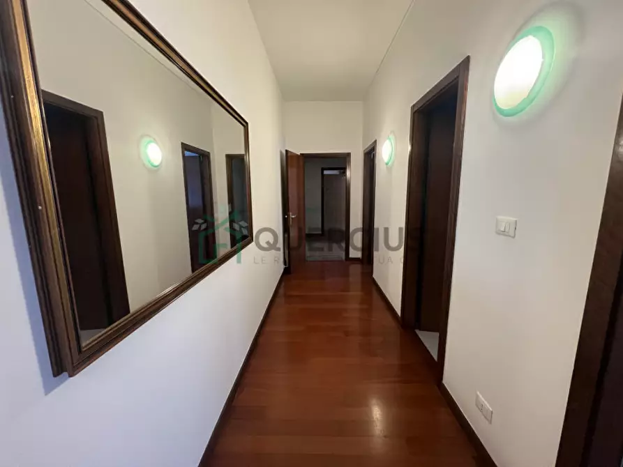 Immagine 12 di Appartamento in vendita  in Piazza Guglielmo Marconi a Jesolo