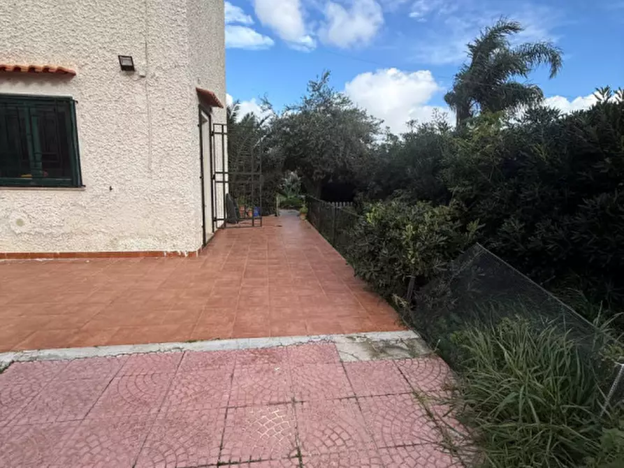 Immagine 5 di Villa in vendita  in via tritone a Carini