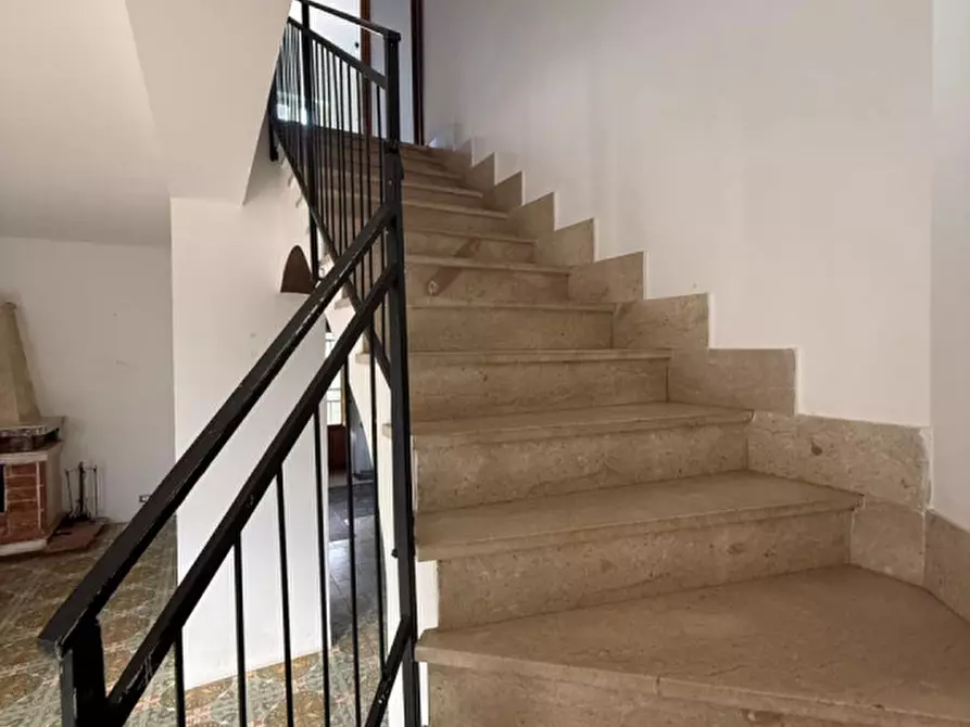 Immagine 18 di Villa in vendita  in via tritone a Carini