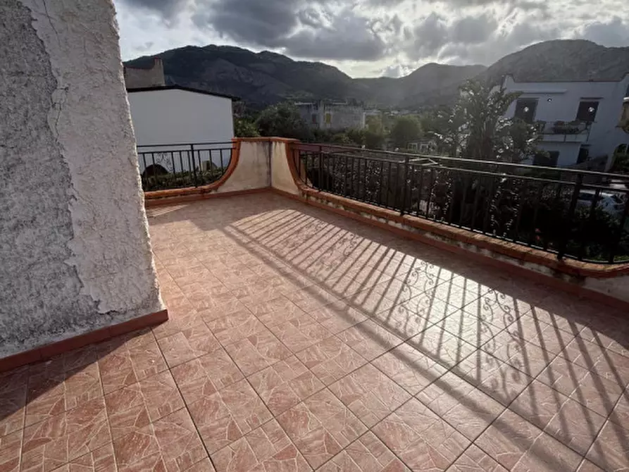 Immagine 34 di Villa in vendita  in via tritone a Carini