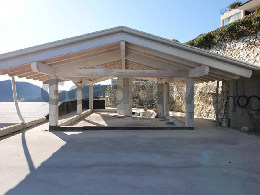 Immagine 17 di Villa in vendita  in Via Sant'Anna a Salò