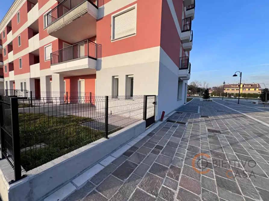 Immagine 10 di Negozio in vendita  in Via Guglielmo Marconi a Albignasego