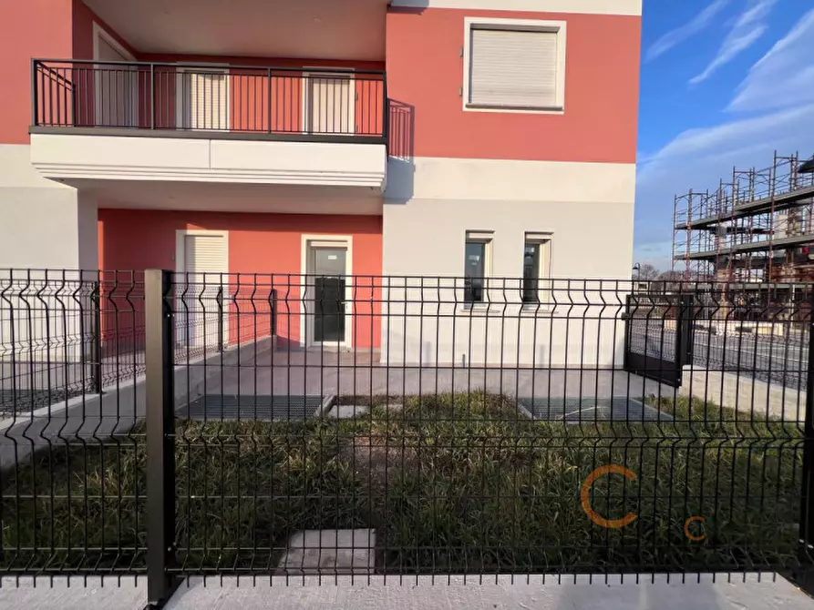 Immagine 11 di Negozio in vendita  in Via Guglielmo Marconi a Albignasego