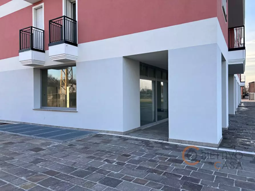 Immagine 13 di Negozio in vendita  in Via Guglielmo Marconi a Albignasego