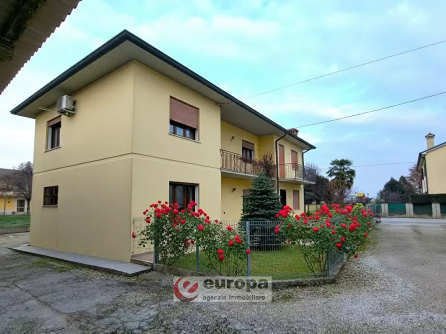 Immagine 1 di Casa bifamiliare in vendita  a Quinto Vicentino