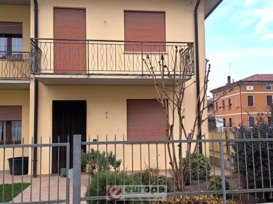 Immagine 5 di Casa bifamiliare in vendita  in Via Piave, 100 a Quinto Vicentino