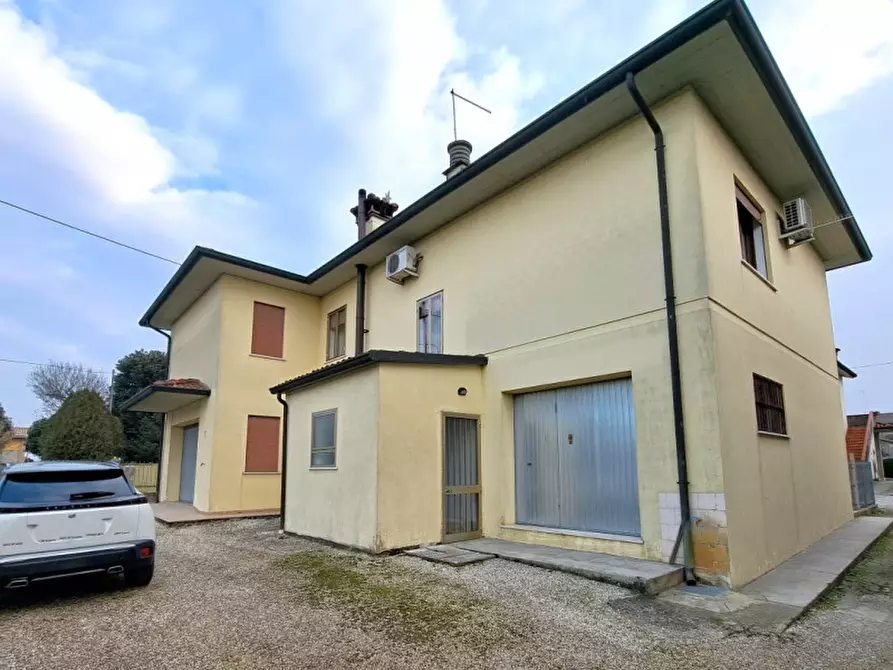 Immagine 5 di Casa bifamiliare in vendita  in v. Piave a Quinto Vicentino