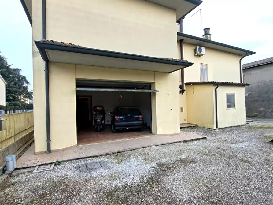 Immagine 6 di Casa bifamiliare in vendita  in v. Piave a Quinto Vicentino
