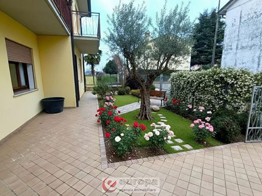Immagine 19 di Casa bifamiliare in vendita  in v. Piave a Quinto Vicentino