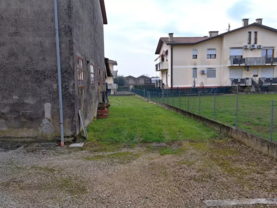 Immagine 31 di Casa bifamiliare in vendita  in v. Piave a Quinto Vicentino