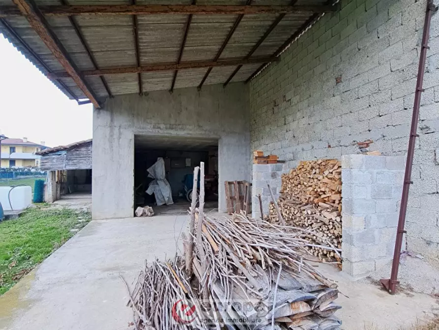 Immagine 35 di Casa bifamiliare in vendita  in v. Piave a Quinto Vicentino