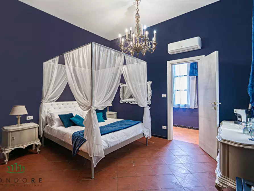 Immagine 12 di Villa in vendita  in Via San Donato a Bologna