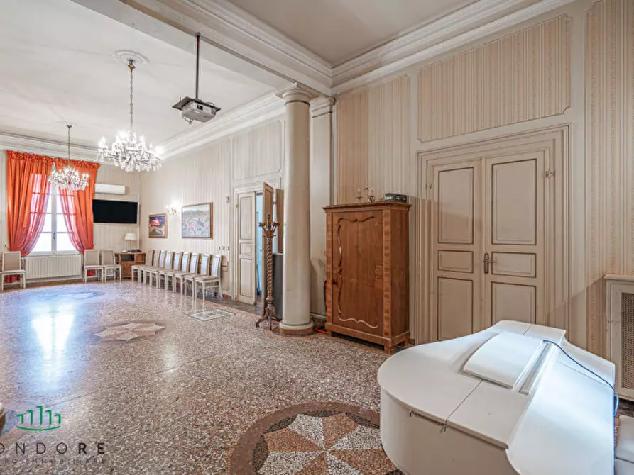 Immagine 19 di Villa in vendita  in Via San Donato a Bologna