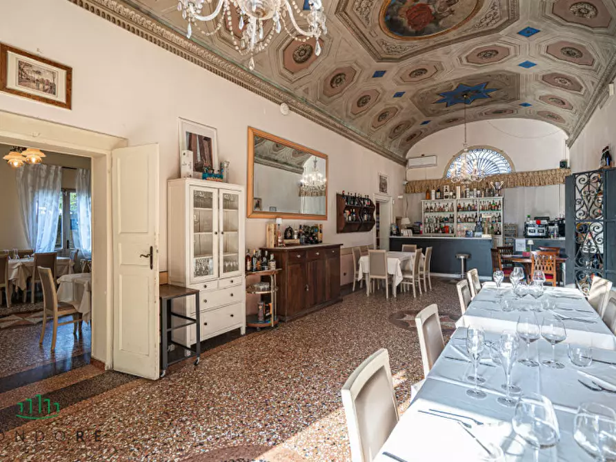 Immagine 24 di Villa in vendita  in Via San Donato a Bologna