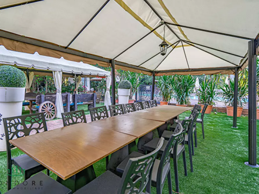 Immagine 30 di Villa in vendita  in Via San Donato a Bologna