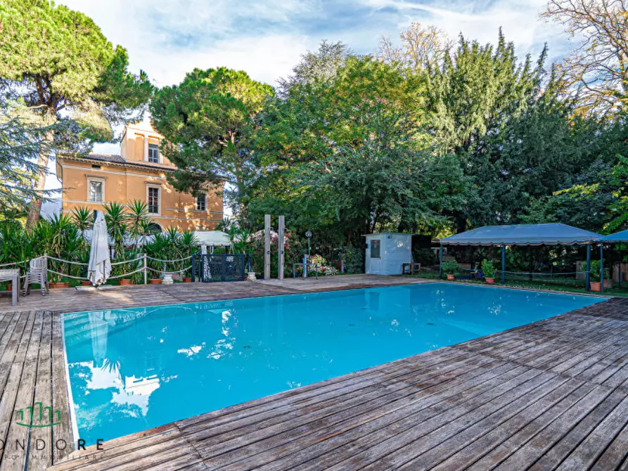 Immagine 34 di Villa in vendita  in Via San Donato a Bologna