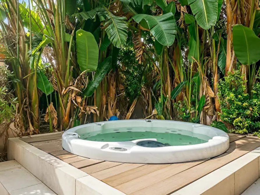 Immagine 2 di Villetta a schiera in vendita  in Via Pietro Romani 170 a Roma