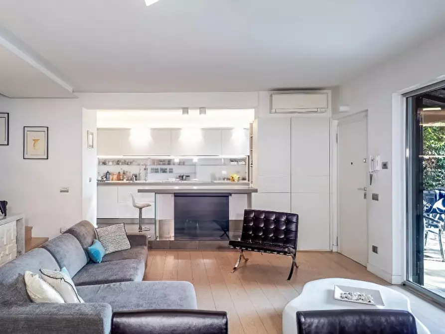 Immagine 6 di Villetta a schiera in vendita  in Via Pietro Romani 170 a Roma