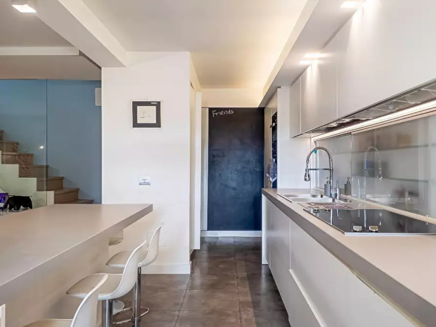 Immagine 9 di Villetta a schiera in vendita  in Via Pietro Romani 170 a Roma