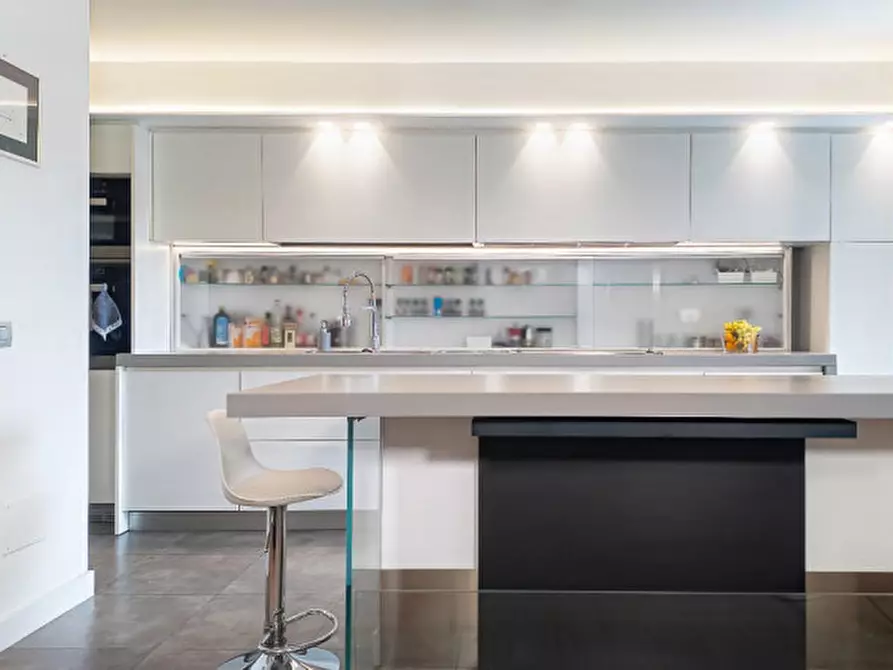 Immagine 10 di Villetta a schiera in vendita  in Via Pietro Romani 170 a Roma