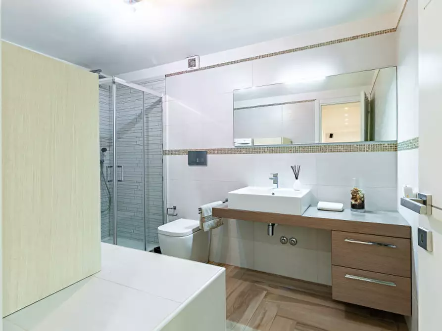 Immagine 32 di Villetta a schiera in vendita  in Via Pietro Romani 170 a Roma