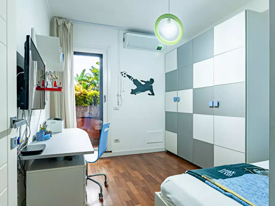 Immagine 35 di Villetta a schiera in vendita  in Via Pietro Romani 170 a Roma