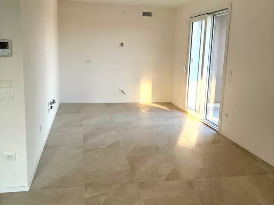 Immagine 9 di Attico in vendita  in Via Elena Valmarana a Padova