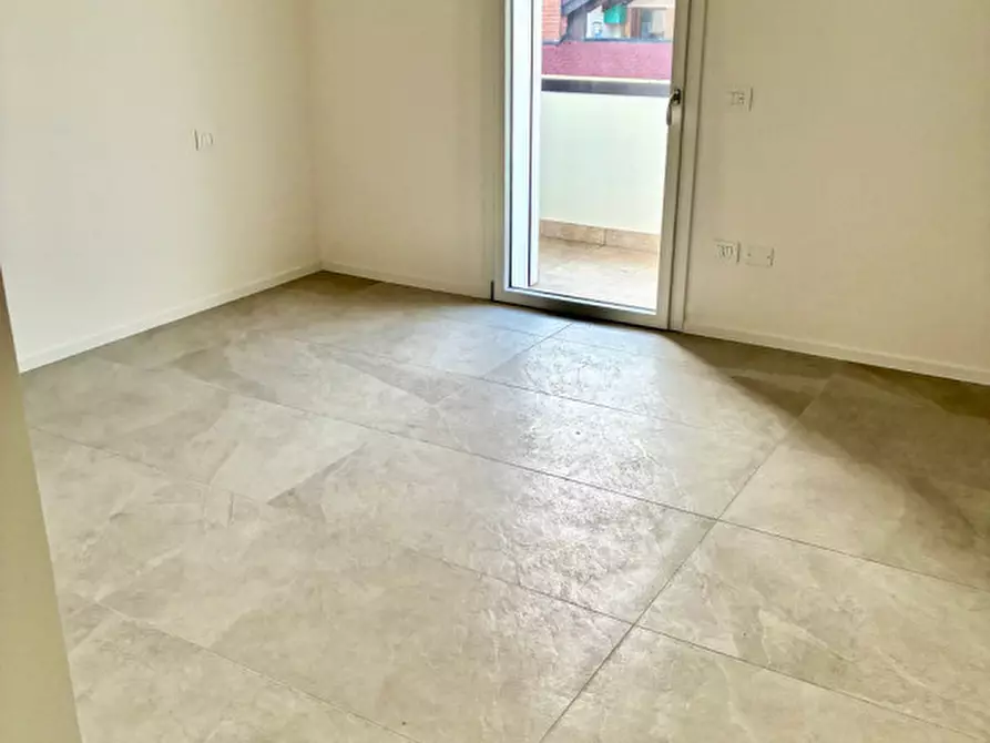 Immagine 13 di Attico in vendita  in Via Elena Valmarana a Padova